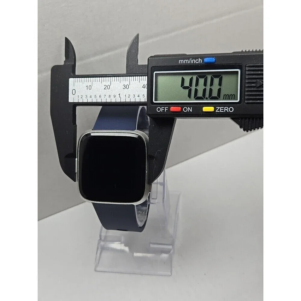 Fitbit Versa FB504 Smartwatch Silver Activity Tracker Tested Working No Charger